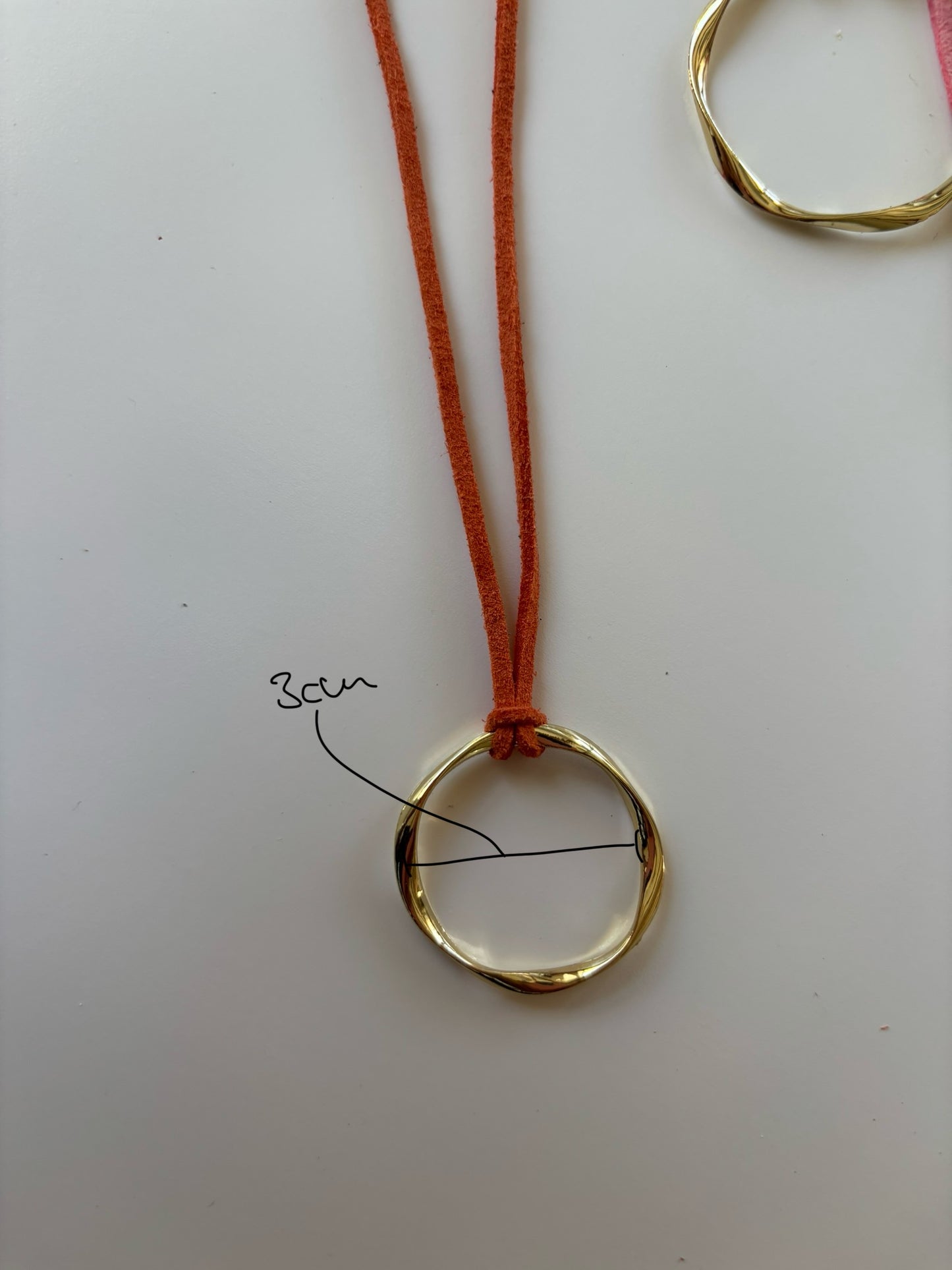 vivi necklace