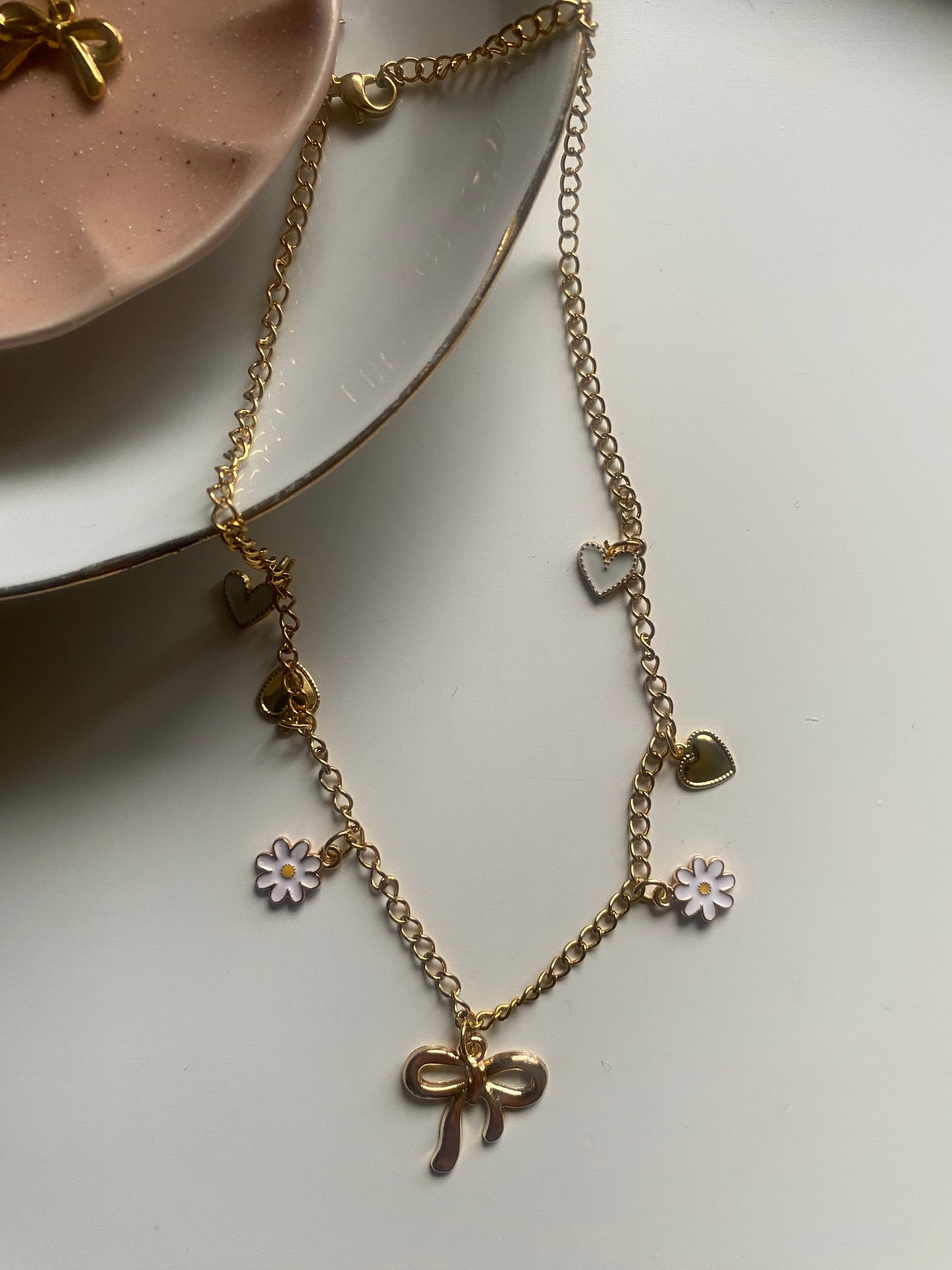 daisy necklace