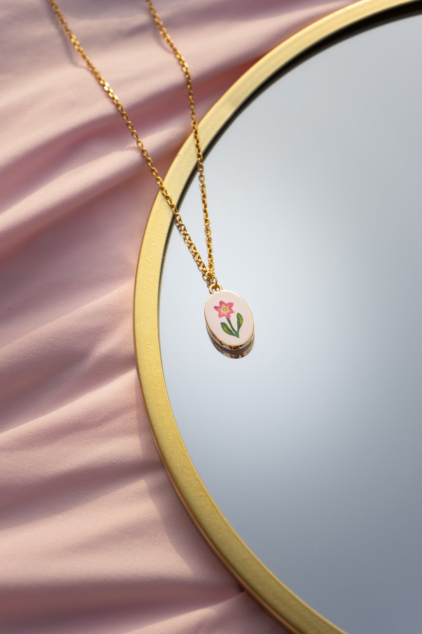 lilou necklace