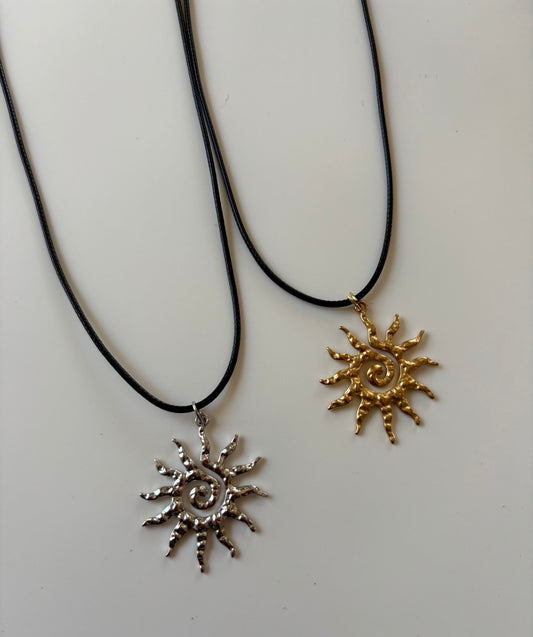 sunni necklace