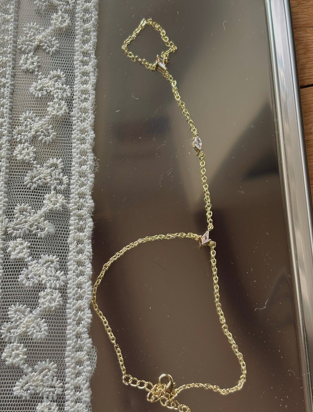 handchain gold