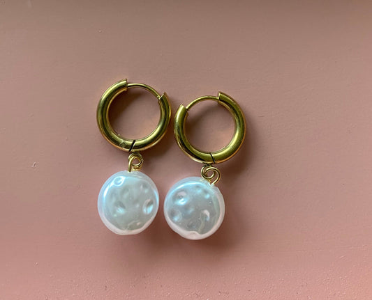 pearl earrings
