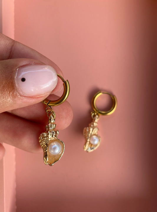 soreya earrings