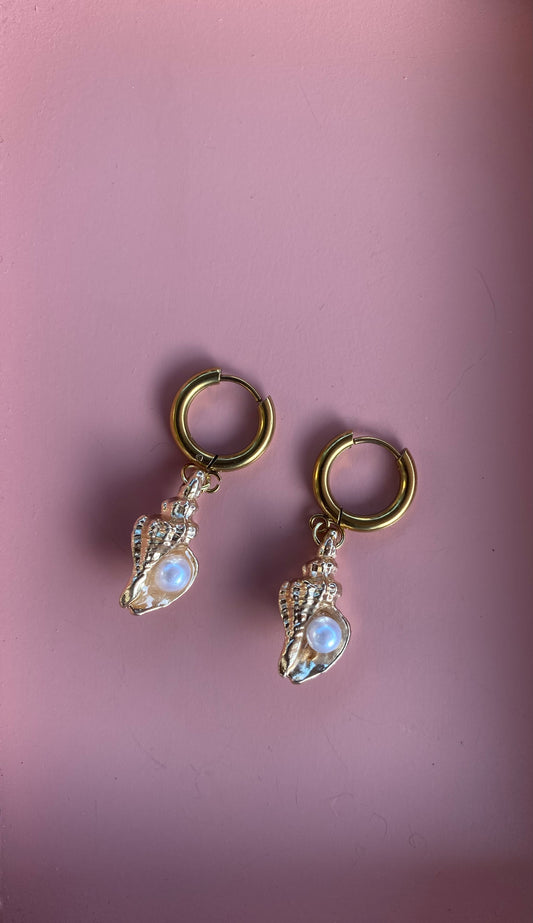 soreya earrings